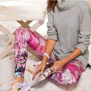 New Soft Surrounding Superslim Heavenly Floral Leggings Size 1X
